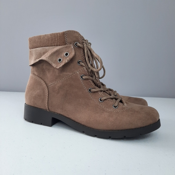 St. John's Bay Yosemite Taupe Brown Lace Up Boots size 11 - Picture 1 of 10